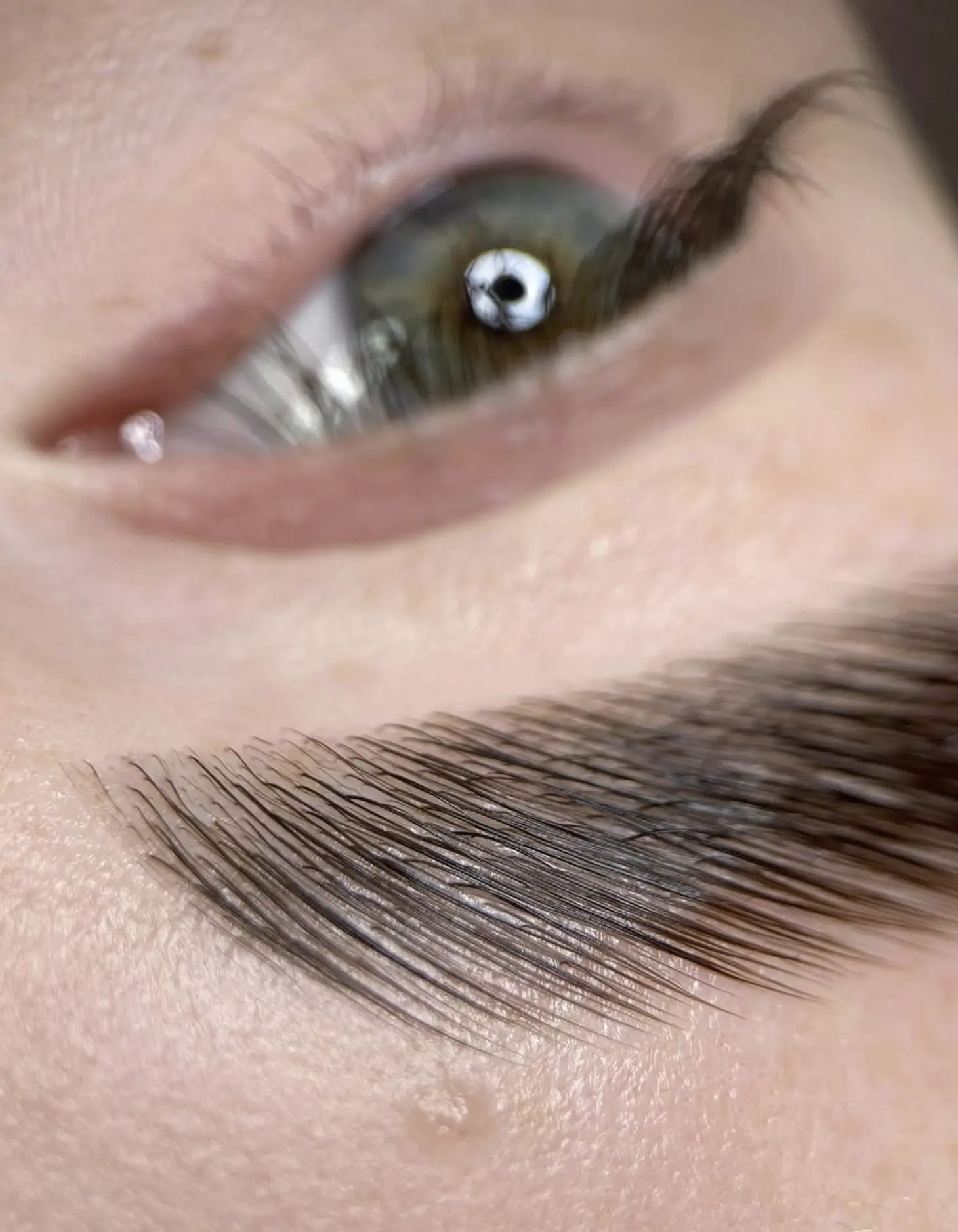 Medical conditions and brow tattoos